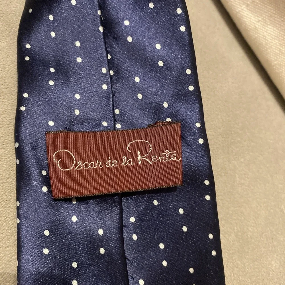 oscar de la renta Vintage Silk Polka Dot Tie Navy Blue White